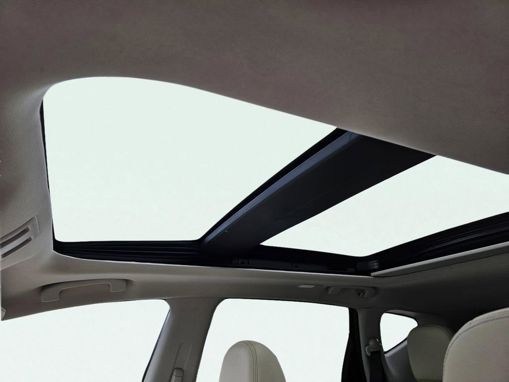 Used 2022 Nissan Murano Platinum w/ Cargo Package image 20