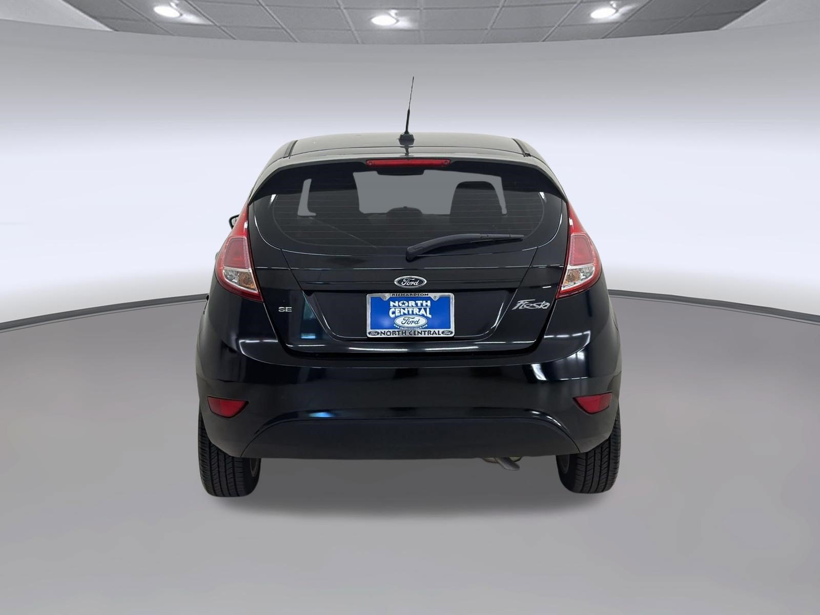 Used 2014 Ford Fiesta SE w/ Equipment Group 201A FWD image 10
