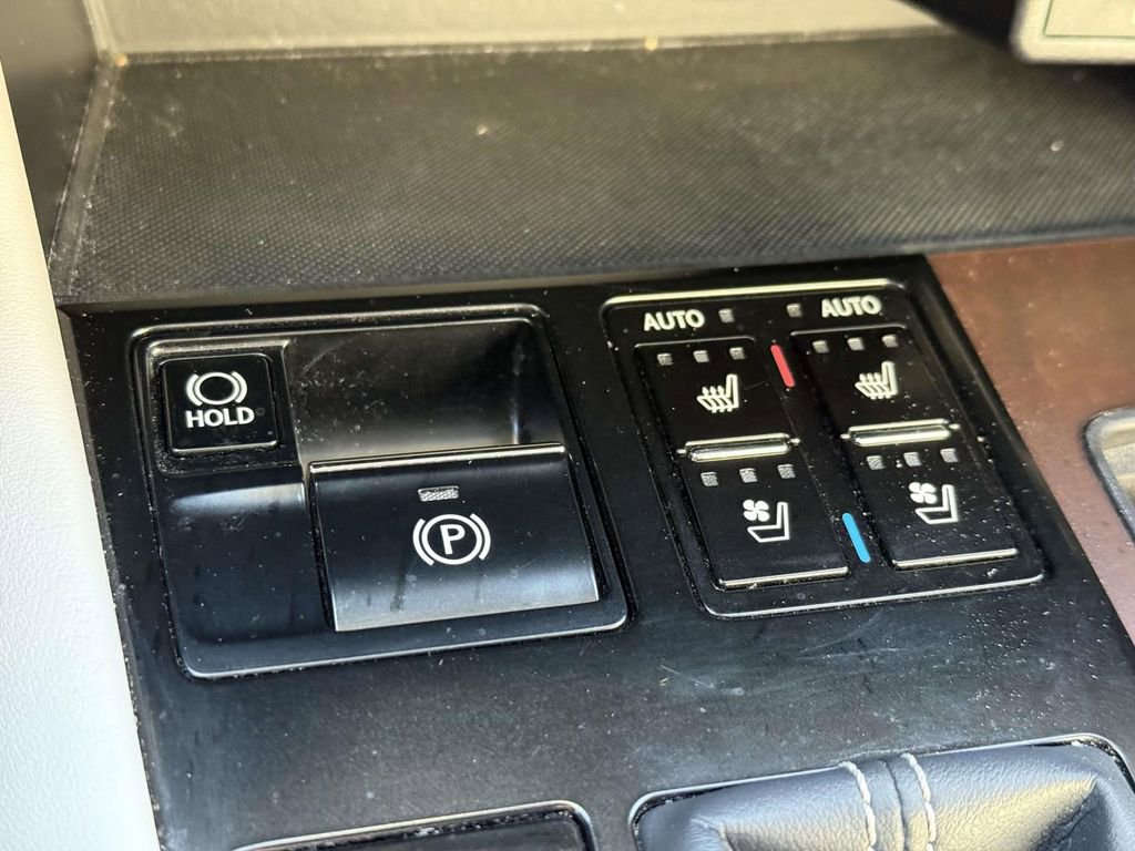 Used 2020 Lexus RX 450h AWD w/ Premium Package image 24