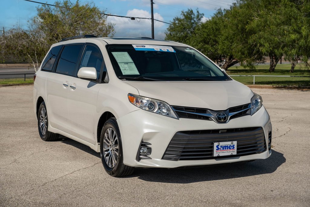 Used 2019 Toyota Sienna XLE