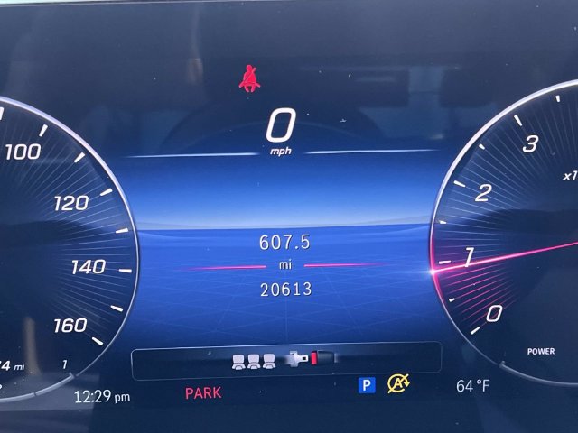 Used 2023 Mercedes-Benz GLC 300 4MATIC image 25