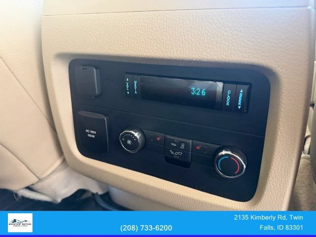 Used 2017 Ford Expedition Limited w/ Equipment Group 301A AWD/4WD image 32