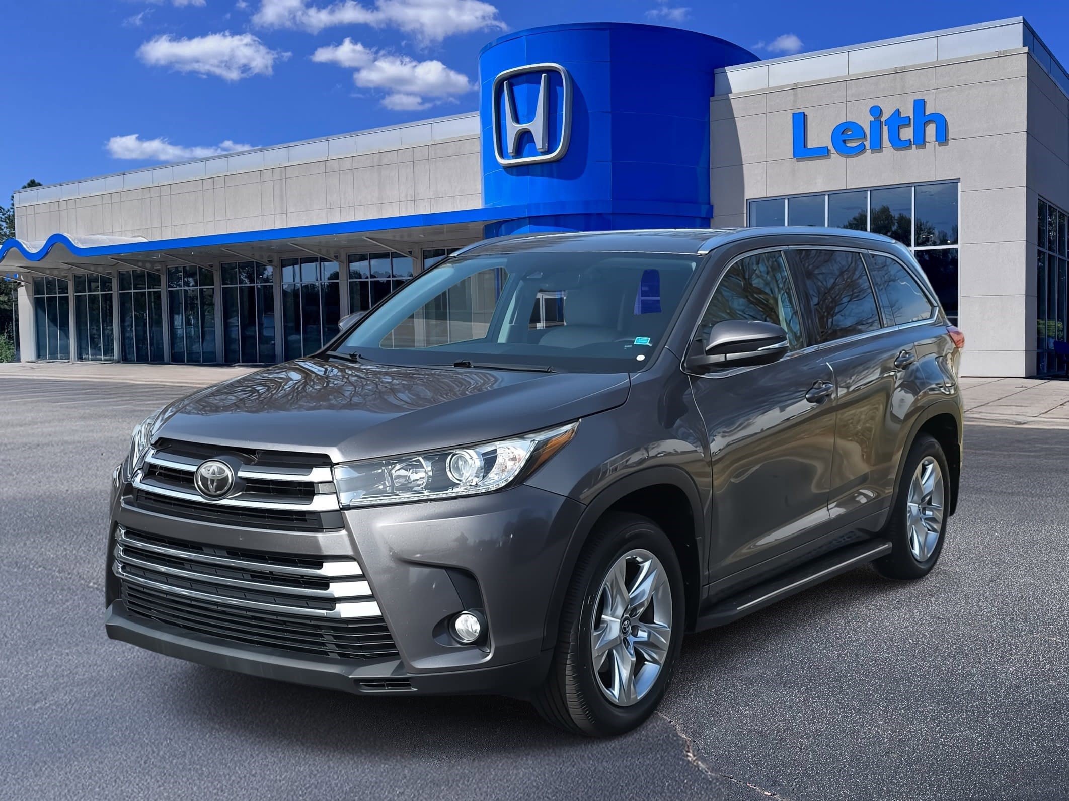 Used 2017 Toyota Highlander Limited