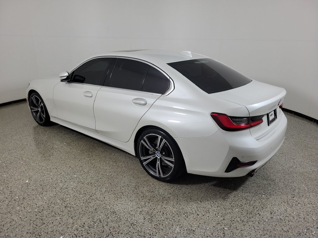 Used 2021 BMW 330i Sedan w/ Convenience Package RWD image 3