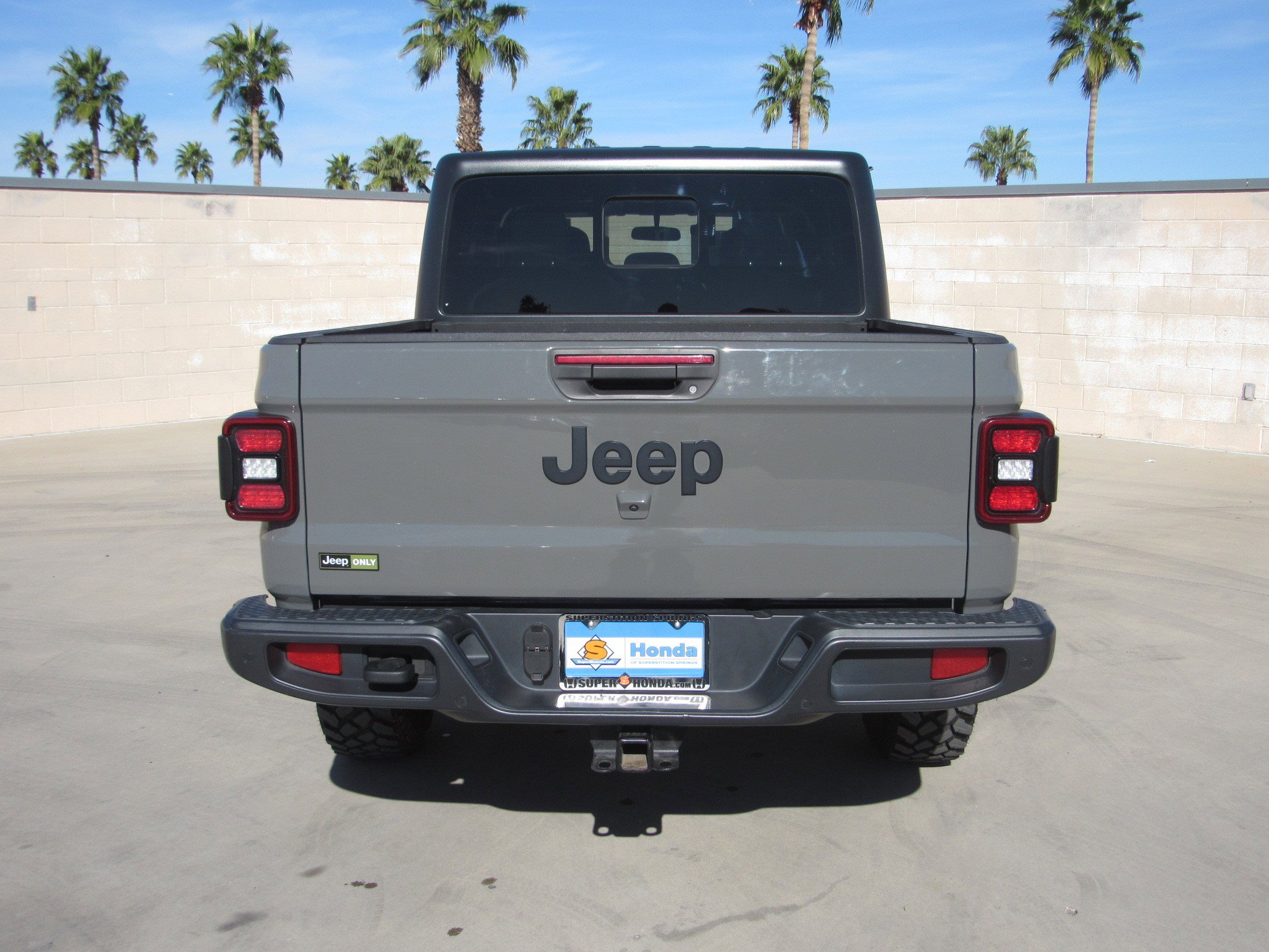 Used 2021 Jeep Gladiator Willys image 7