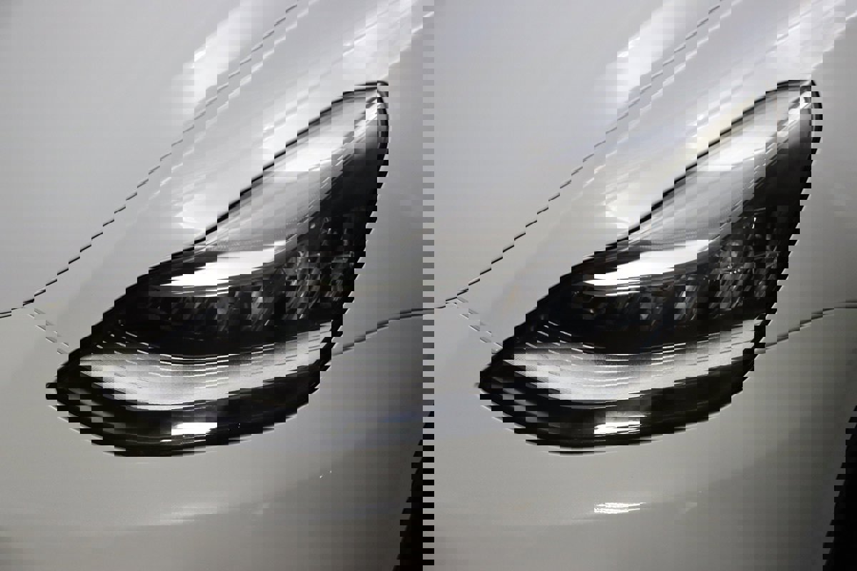 Used 2022 Tesla Model Y Long Range image 6