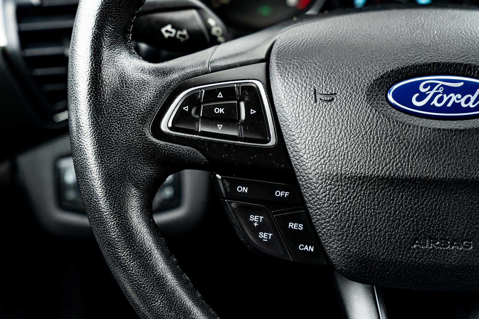 Used 2019 Ford Escape Titanium AWD/4WD image 24