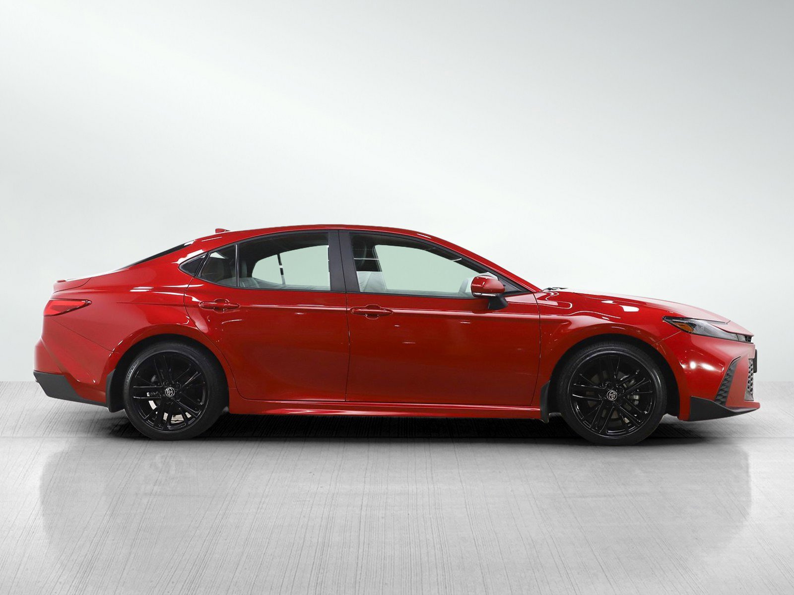Used 2025 Toyota Camry SE w/ Convenience Package FWD image 6