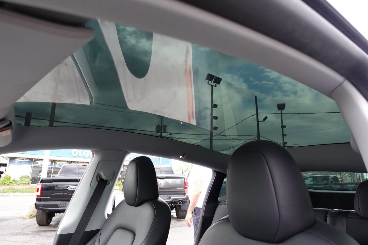 Used 2024 Tesla Model Y Long Range image 12