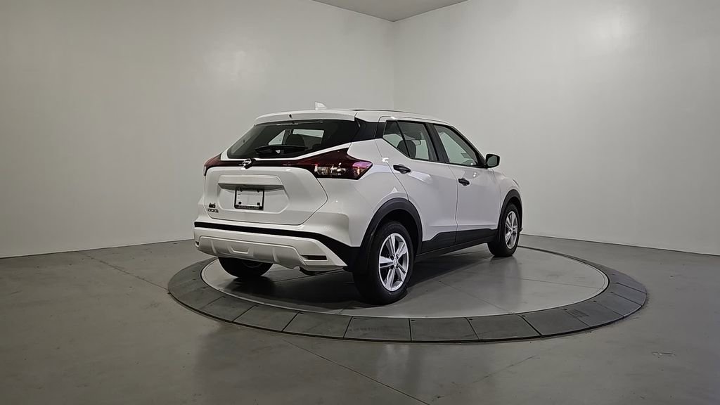 New 2025 Nissan Kicks Play S image 5