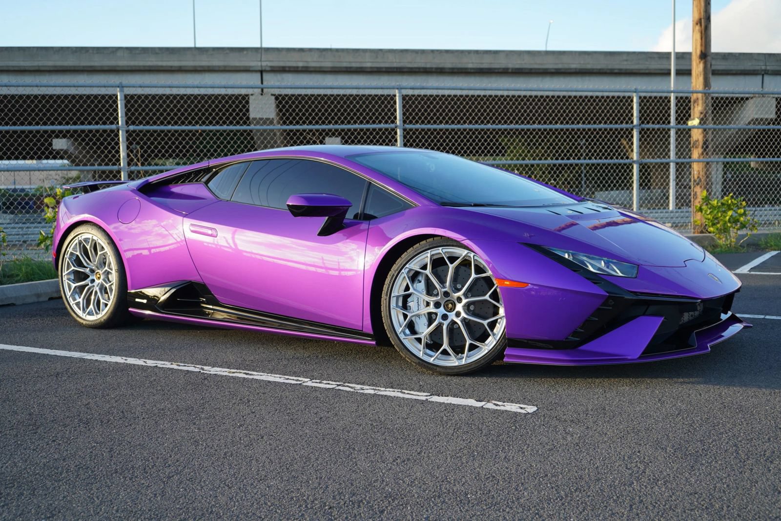 Used 2024 Lamborghini Huracan Tecnica RWD image 4