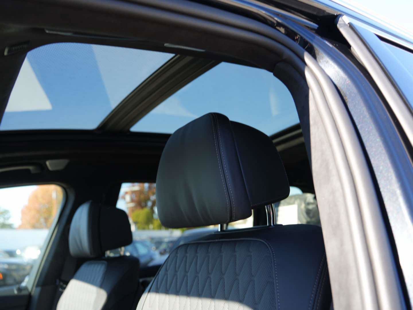 New 2026 BMW ALPINA XB7 image 19