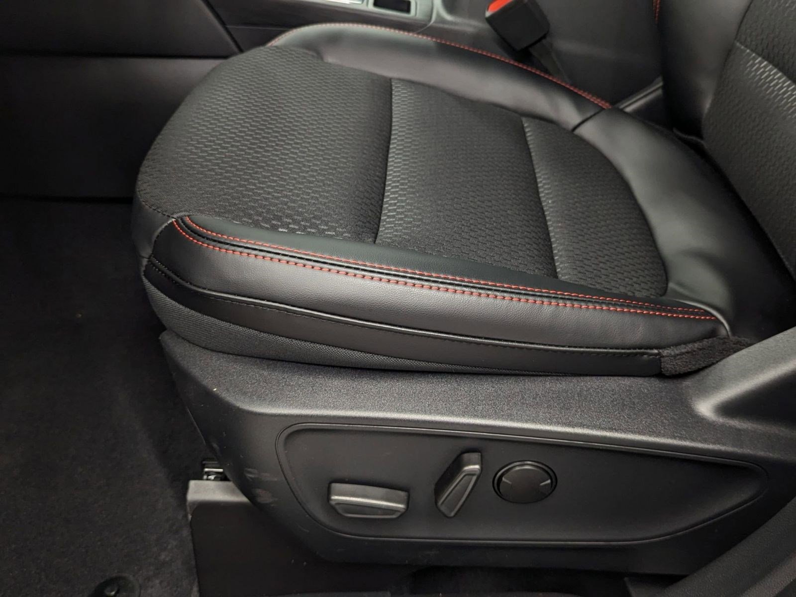 New 2026 Ford Escape ST-Line w/ Tech Pack #1 image 11