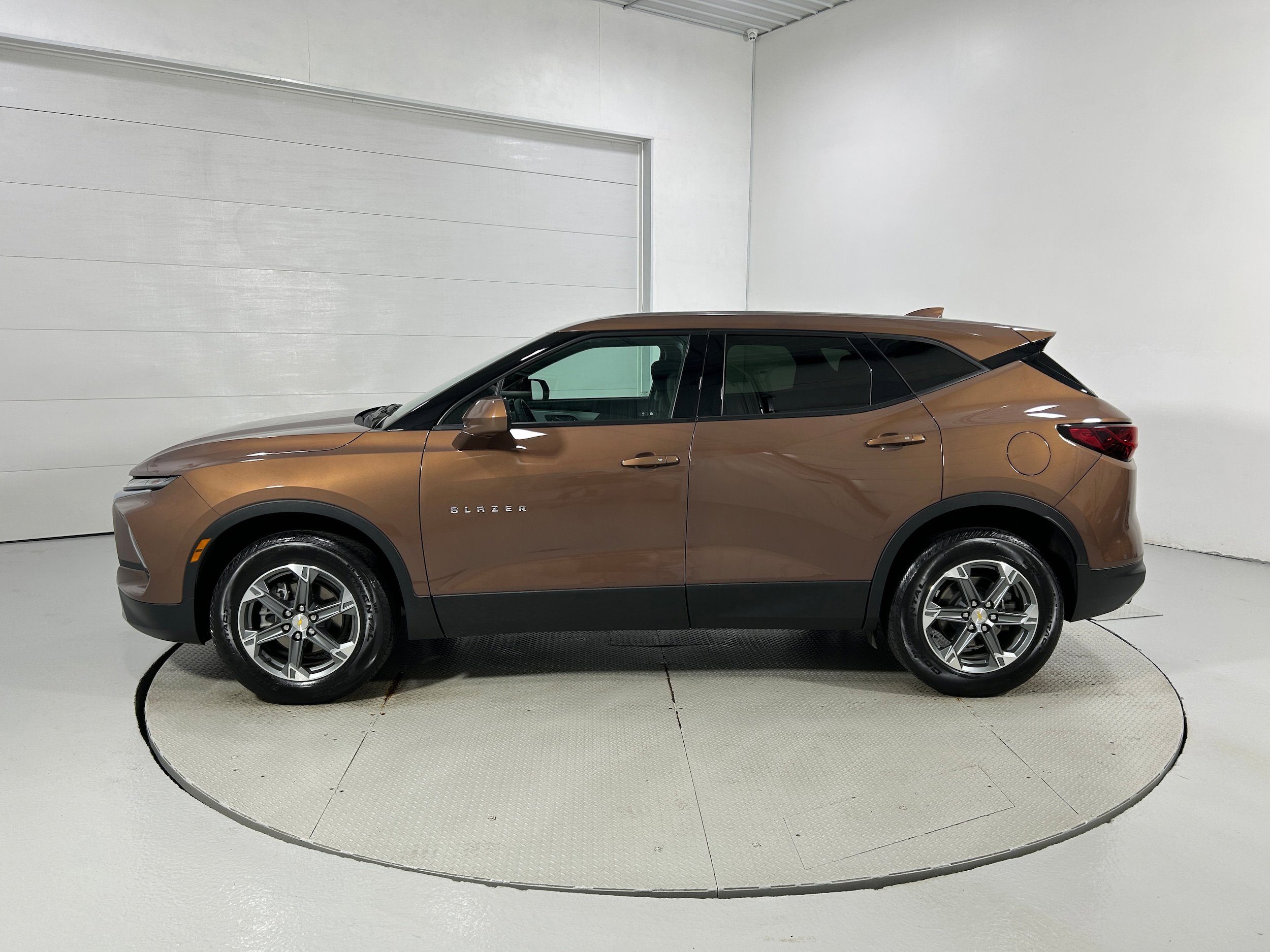 Used 2023 Chevrolet Blazer LT w/ LPO, Floor Liner Package AWD/4WD image 21