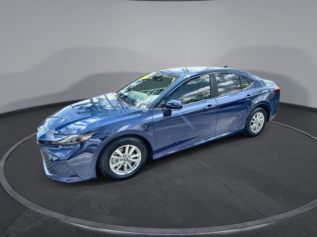 Used 2025 Toyota Camry LE image 1