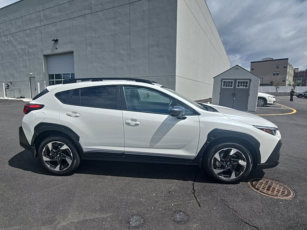 Used 2025 Subaru Crosstrek 2.5i Limited AWD/4WD image 4