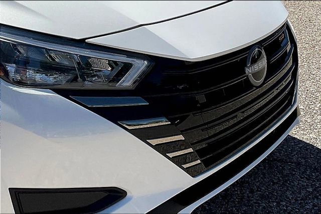 Certified 2025 Nissan Versa SR w/ Trunk Package image 26