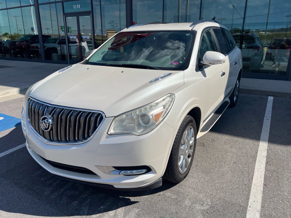 Used 2015 Buick Enclave Leather FWD image 2