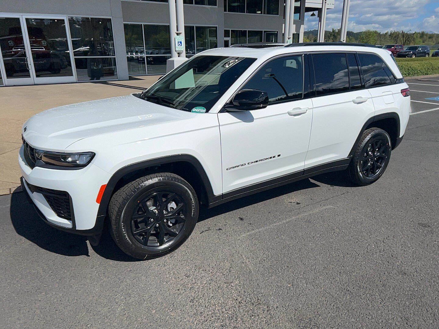 New 2026 Jeep Grand Cherokee Altitude AWD/4WD image 4