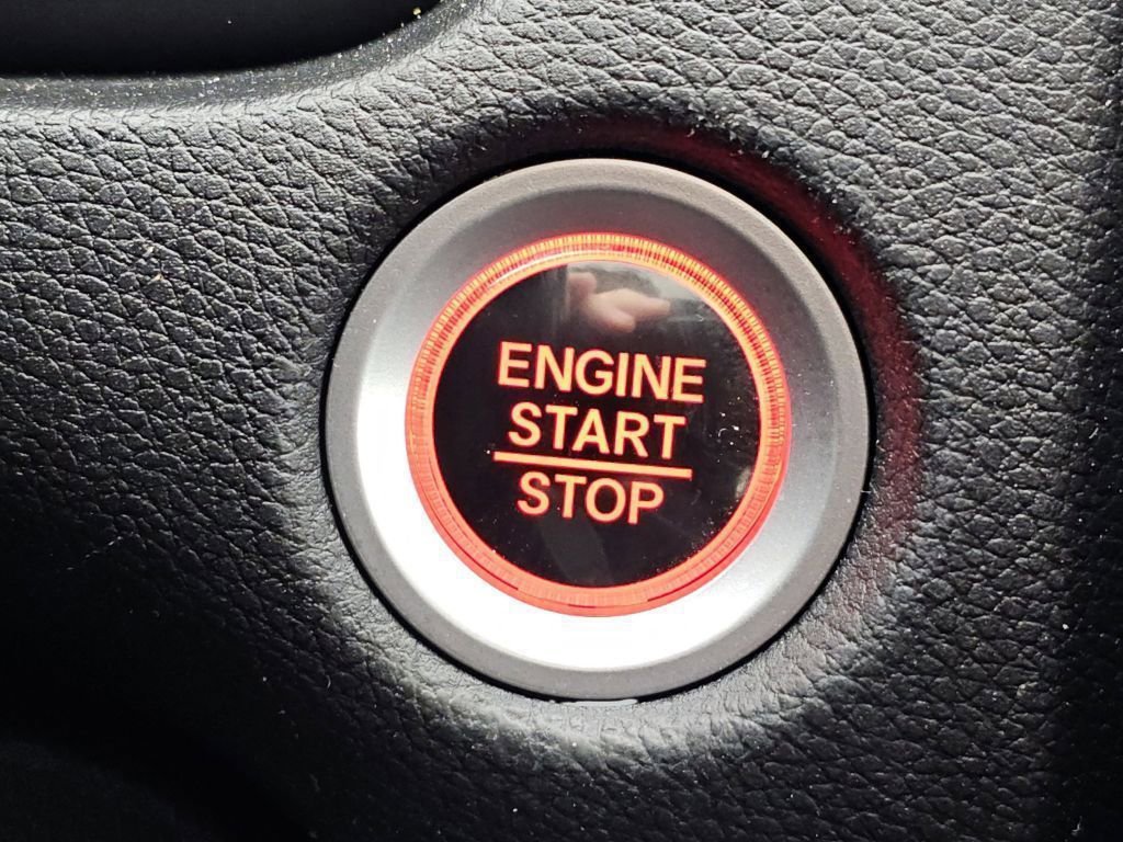 Used 2018 Honda CR-V Touring image 18