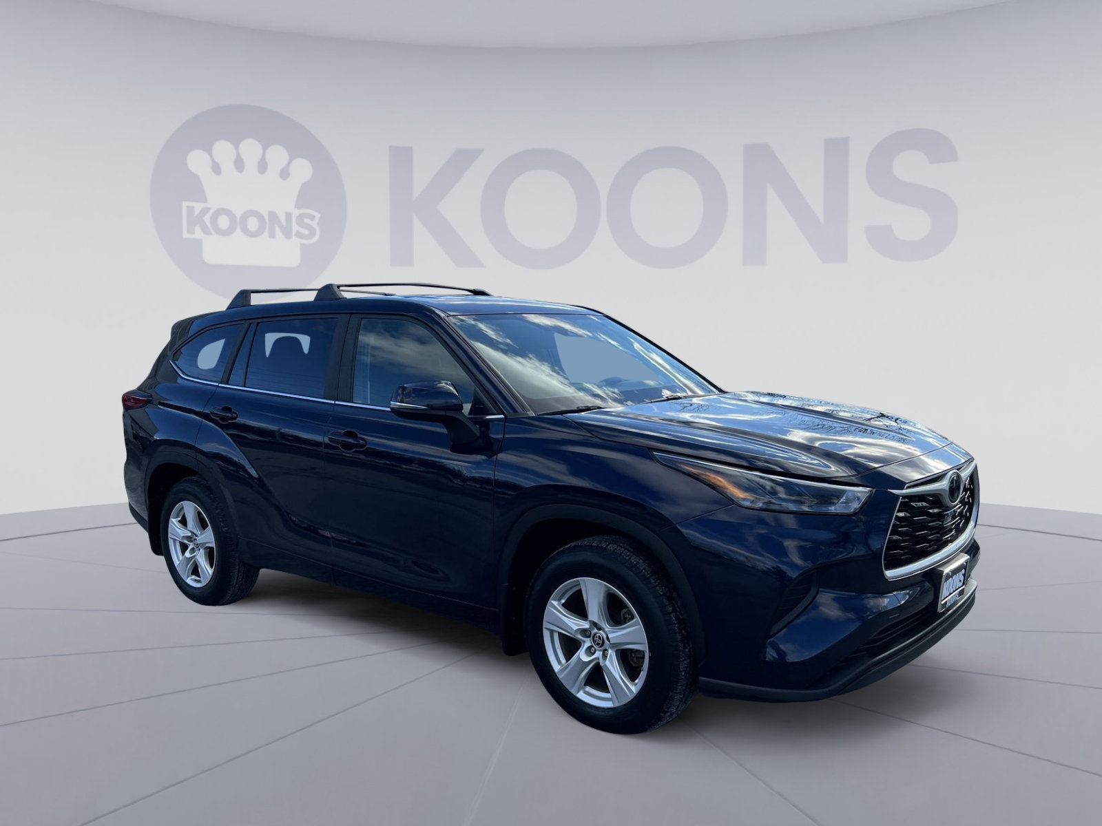 Used 2023 Toyota Highlander L image 10