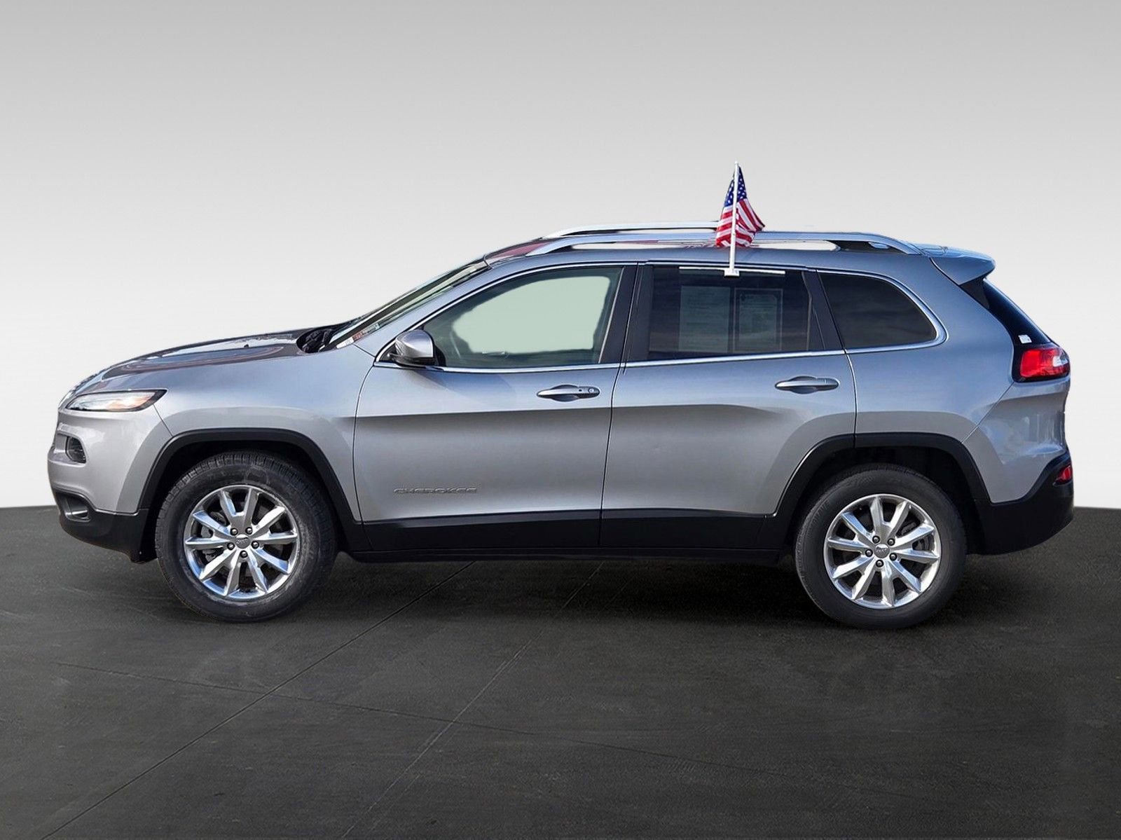 Used 2017 Jeep Cherokee Limited image 7