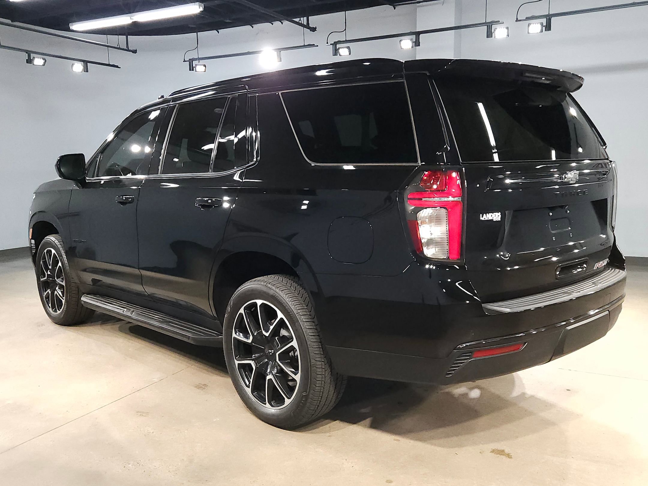 Used 2023 Chevrolet Tahoe RST AWD/4WD image 5