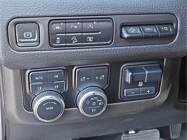 Used 2024 GMC Yukon Denali w/ Max Trailering Package image 16