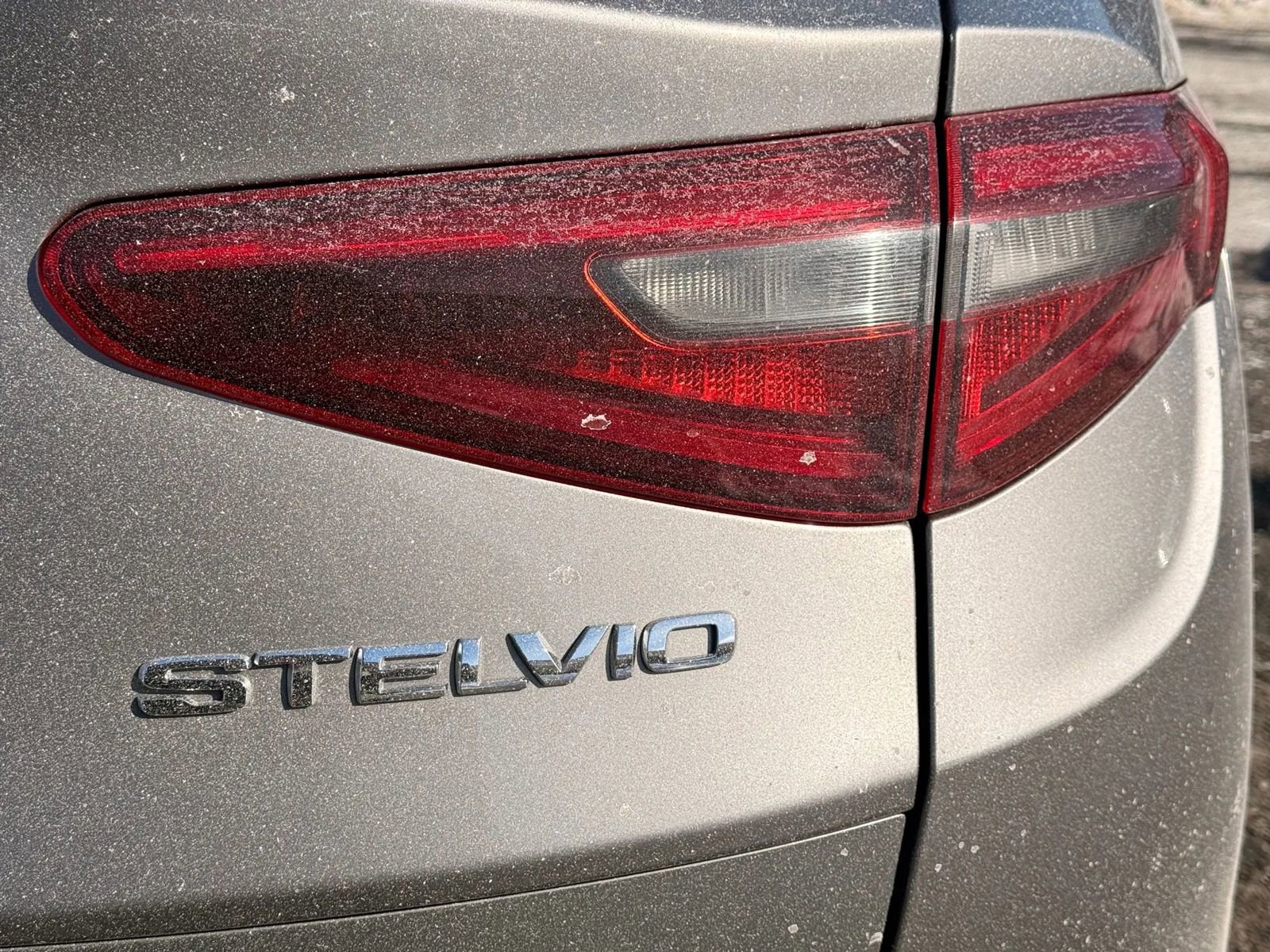 Used 2019 Alfa Romeo Stelvio Ti image 34