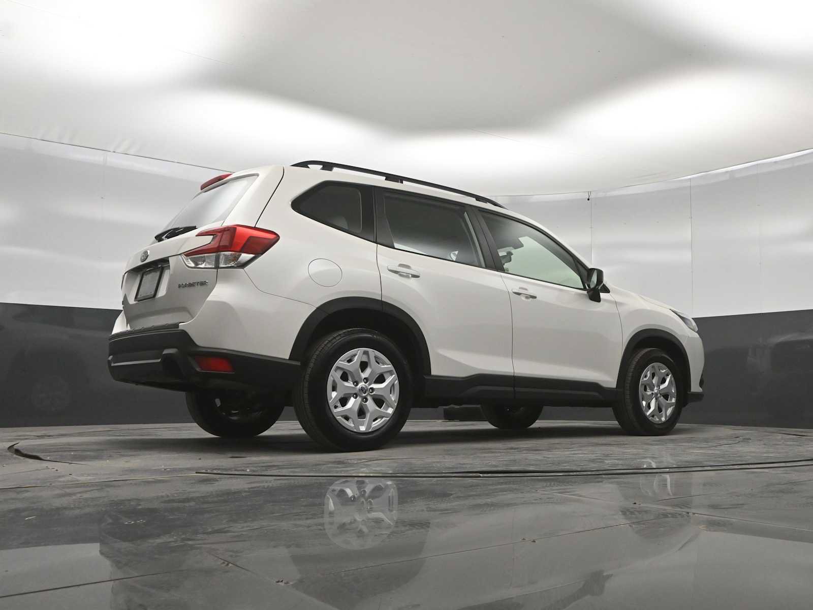 Used 2024 Subaru Forester AWD/4WD image 37