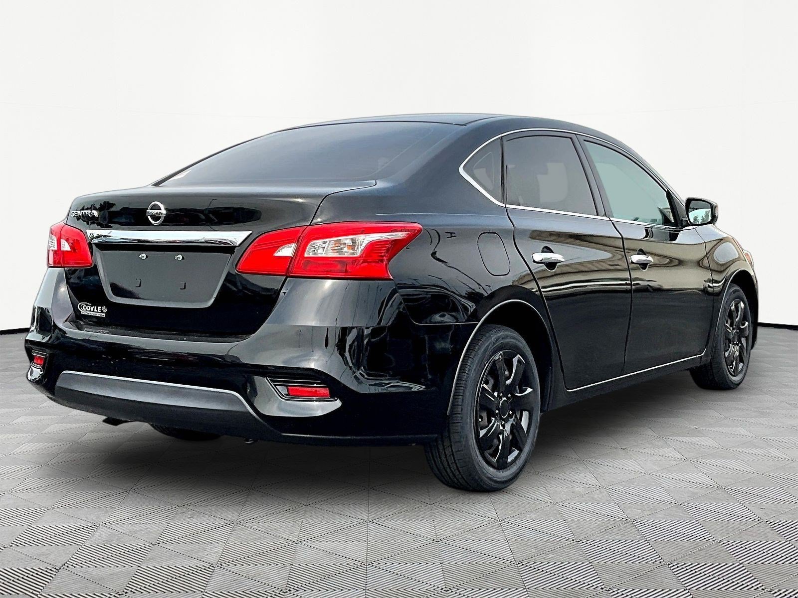 Used 2016 Nissan Sentra S FWD image 6