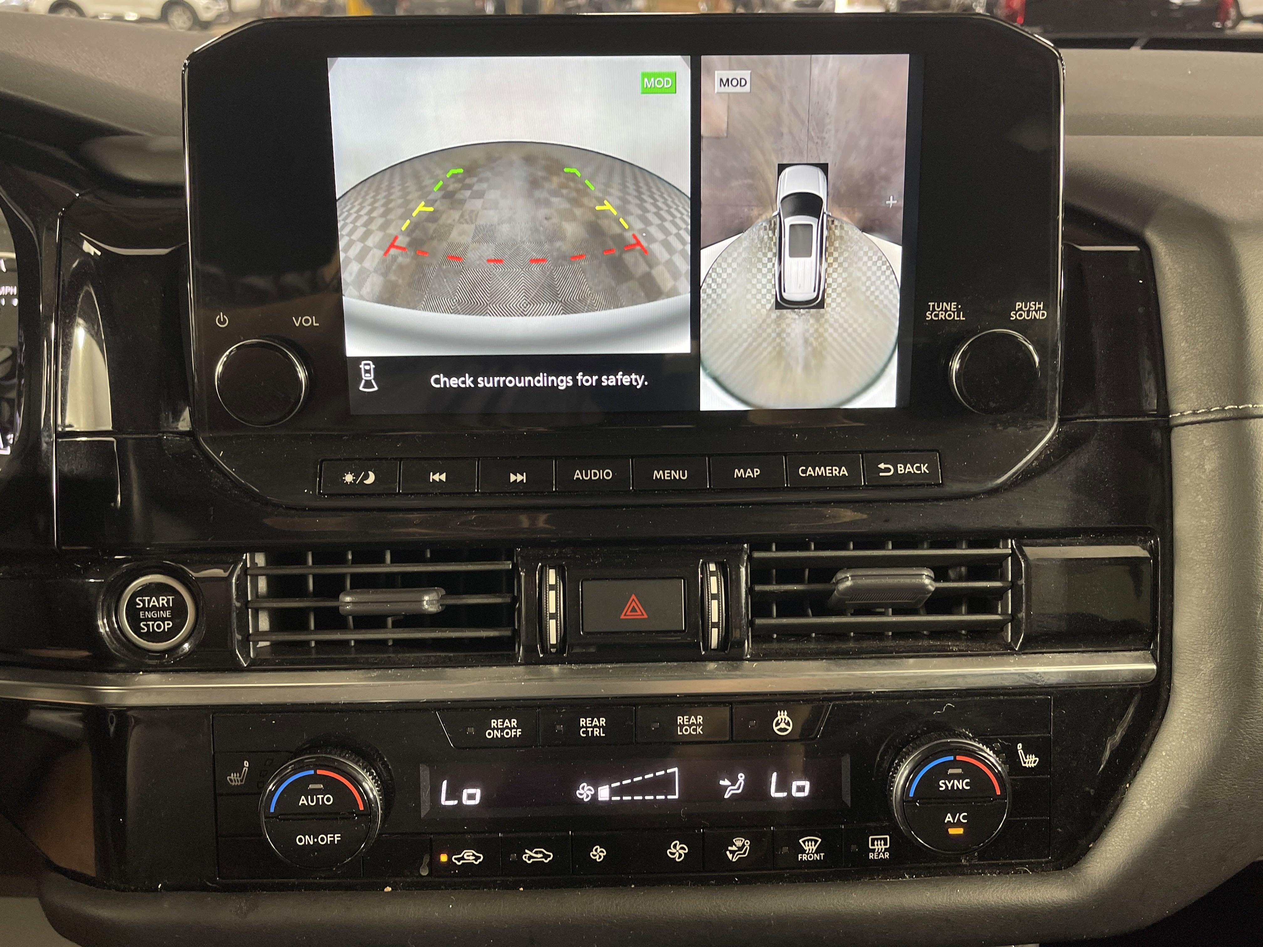 Used 2023 Nissan Pathfinder SL w/ Black Appearance Package image 26