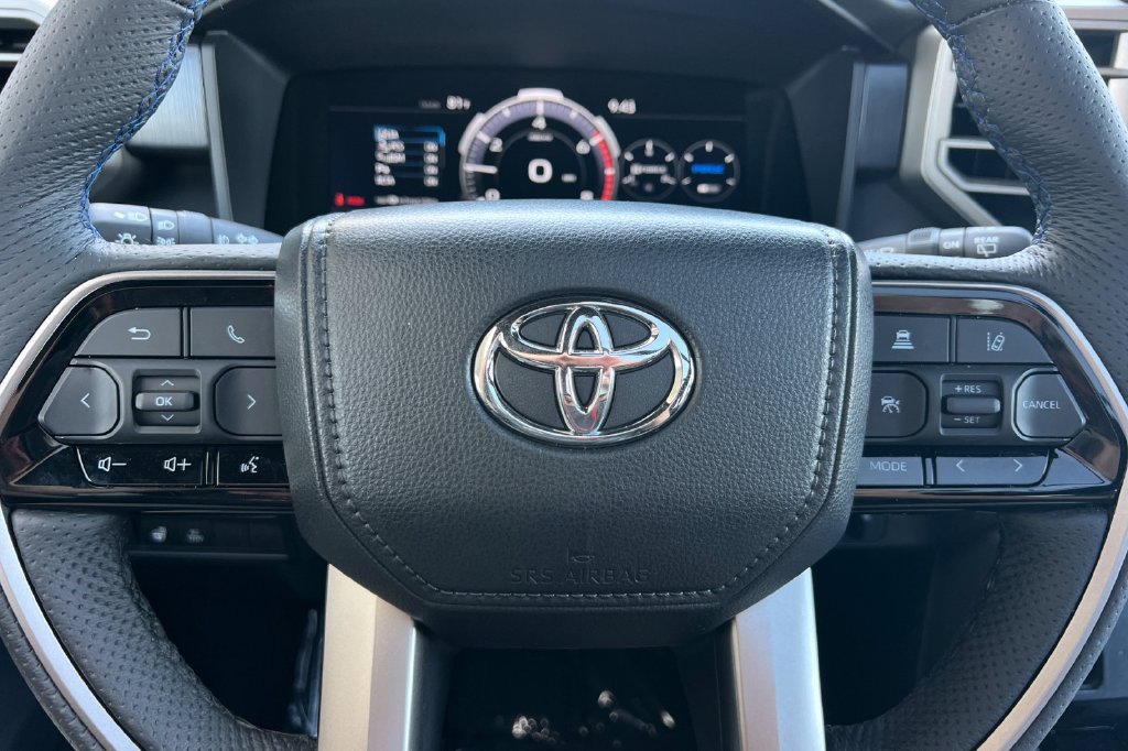 Used 2026 Toyota Sequoia Platinum w/ Tow Technology Package AWD/4WD image 28