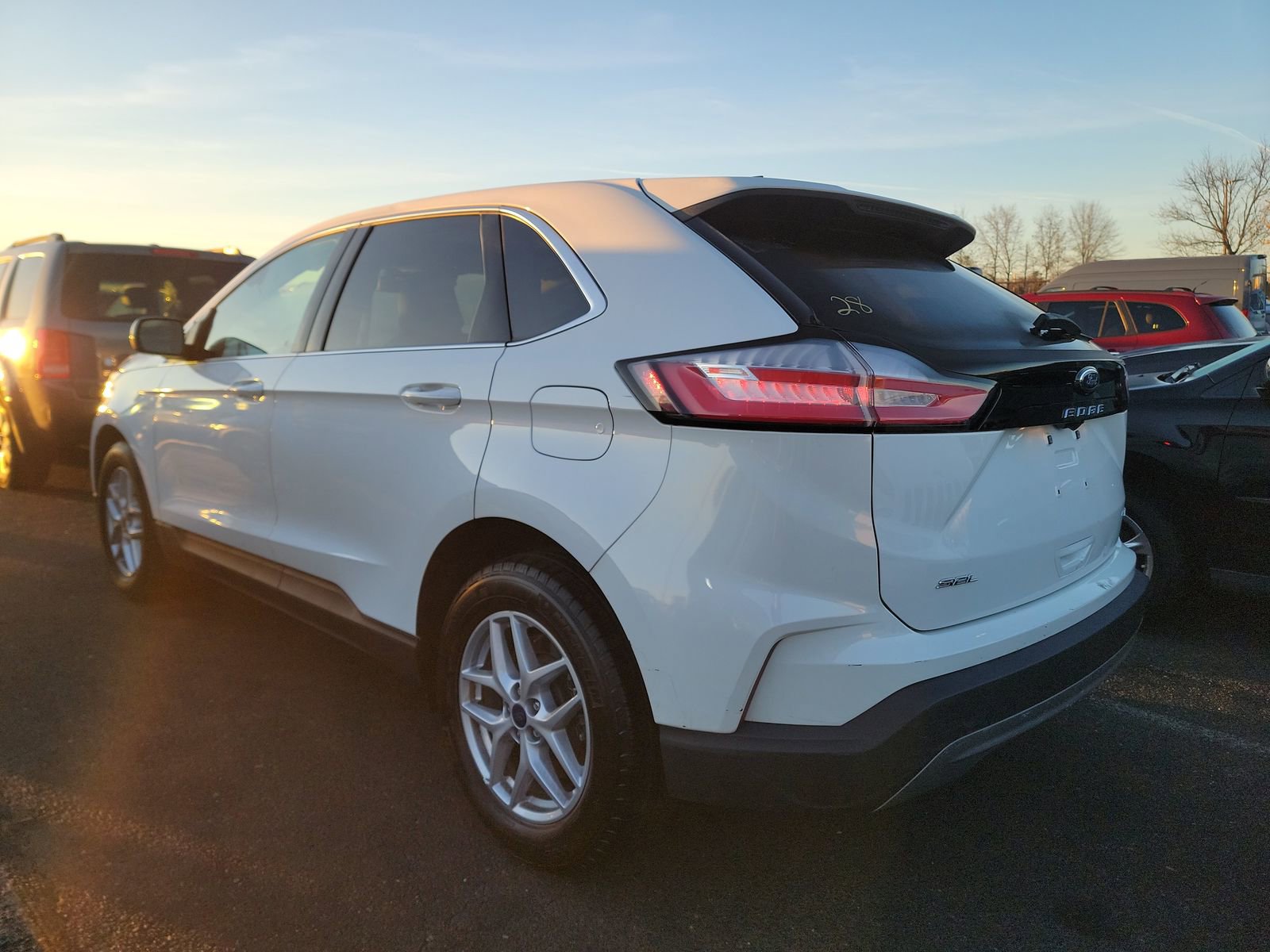 Used 2022 Ford Edge SEL w/ Convenience Package image 6