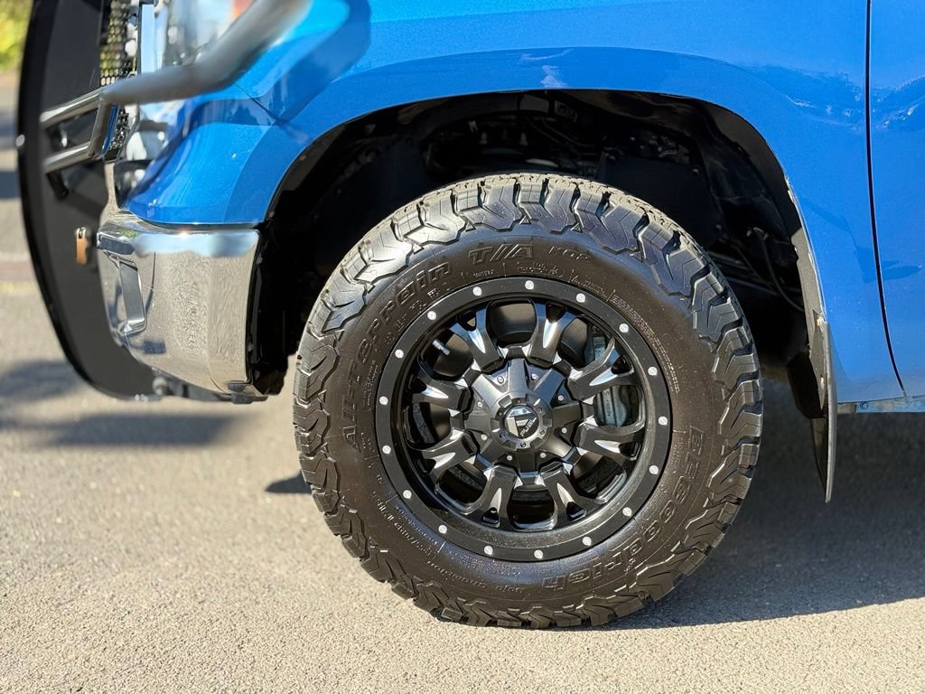 Used 2018 Toyota Tundra SR5 AWD/4WD image 17