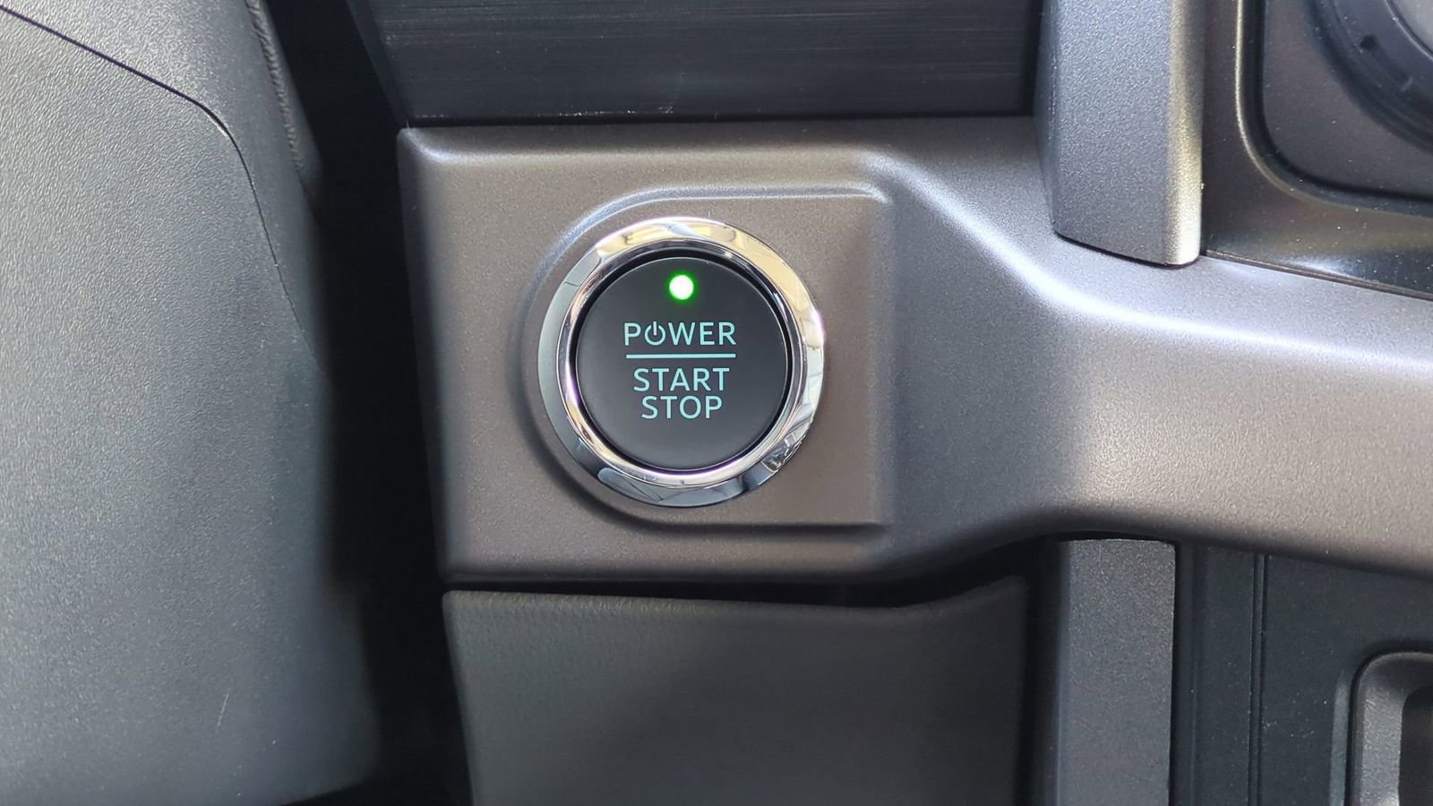 New 2025 Ford F150 Lightning XLT AWD/4WD image 25