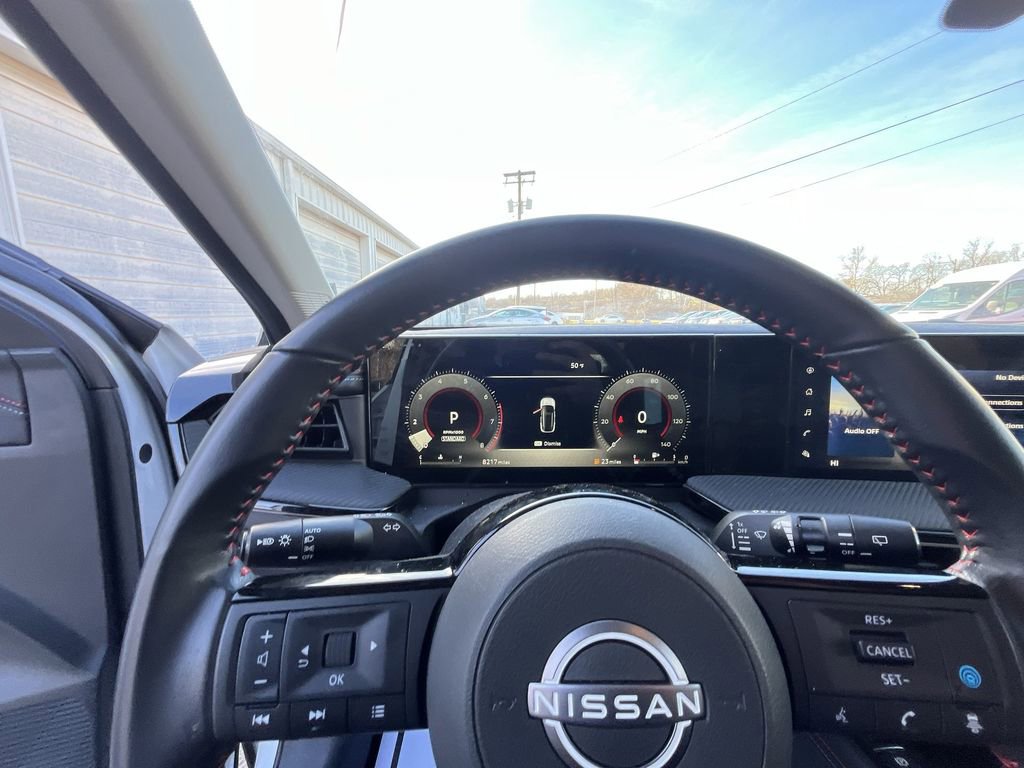 Used 2025 Nissan Kicks SR image 15