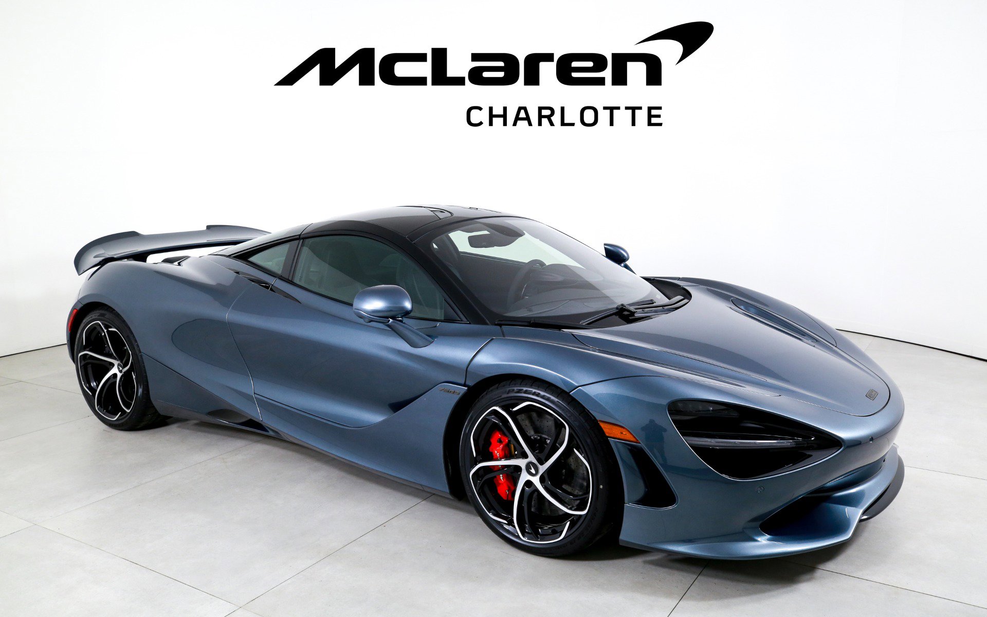Used 2025 McLaren 750S image 2