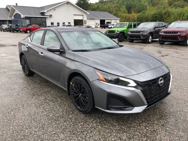 New 2025 Nissan Altima 2.5 SV w/ SV Special Edition Package image 30