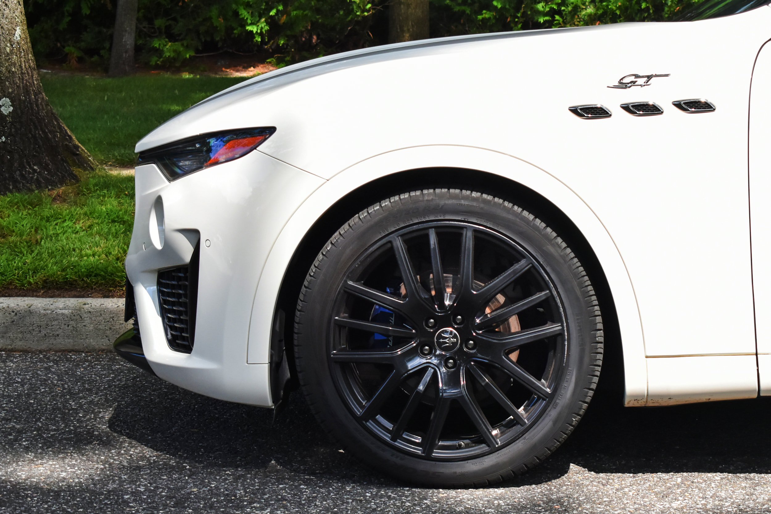 Used 2022 Maserati Levante GT AWD/4WD image 13