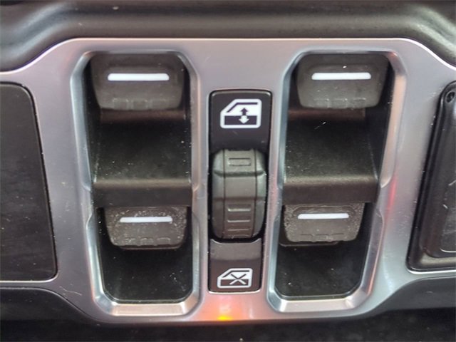 Used 2023 Jeep Gladiator Overland image 23