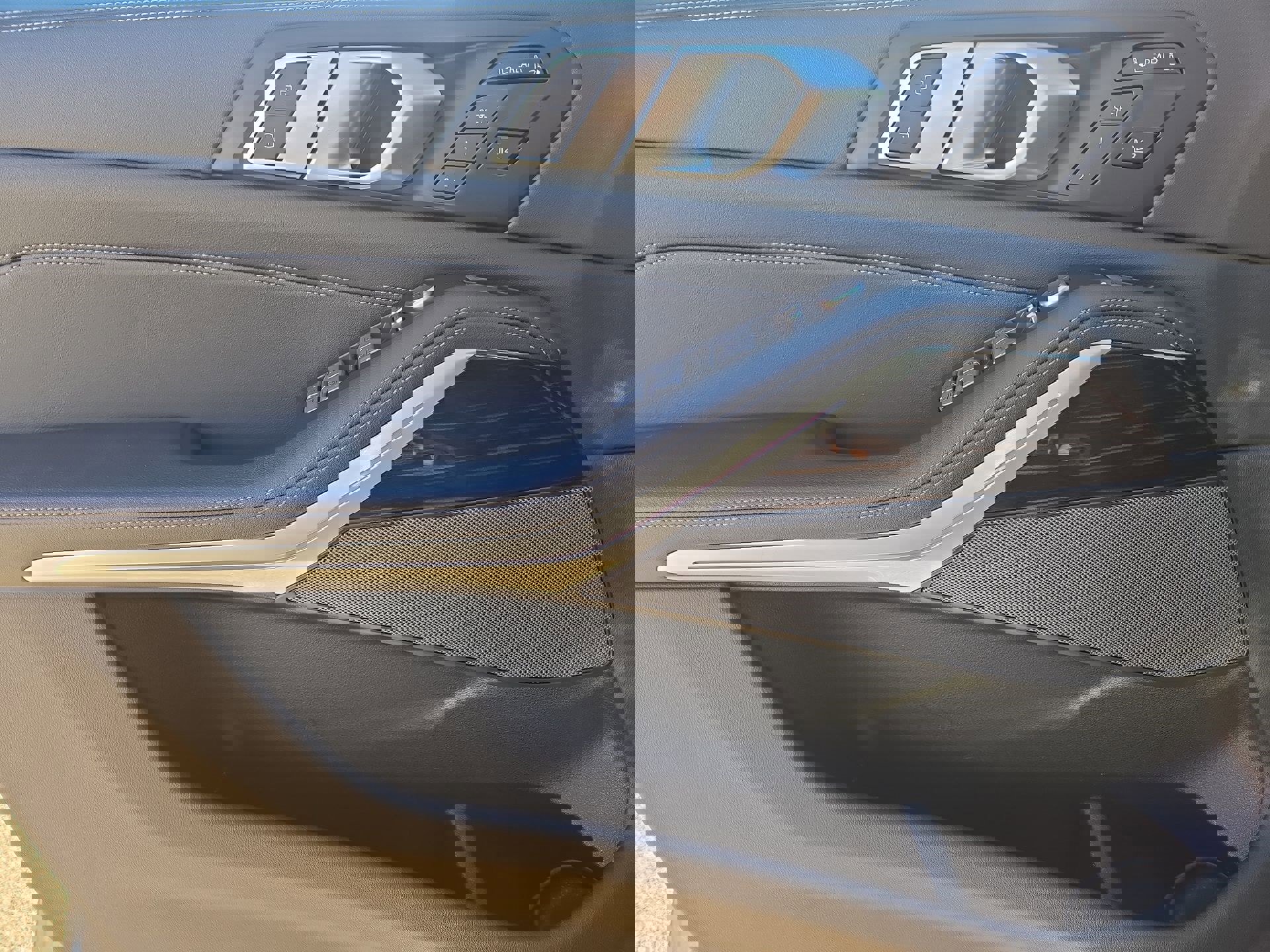 Certified 2024 BMW X7 xDrive40i image 15