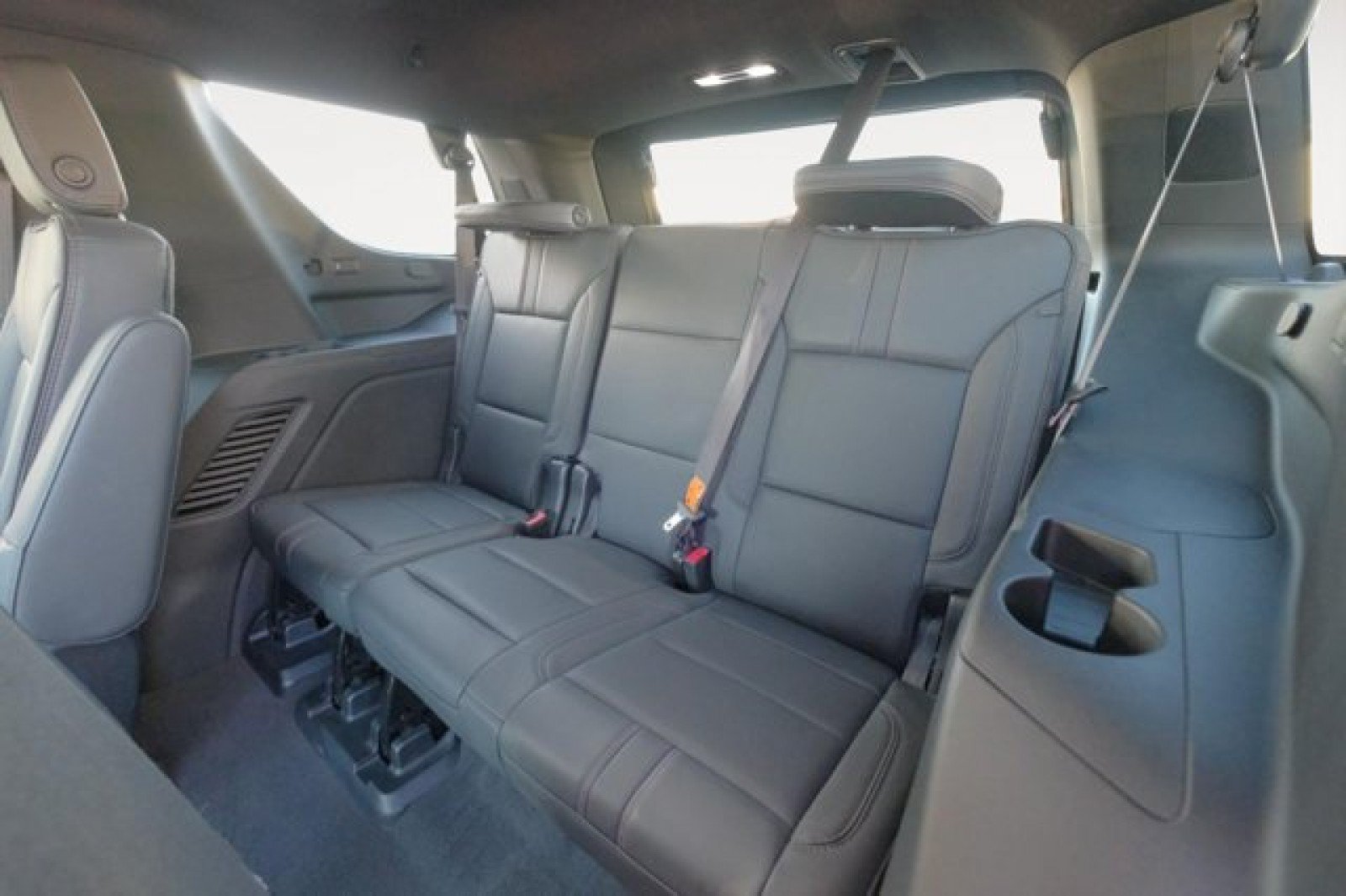 Used 2023 Chevrolet Tahoe RST w/ RST Performance Edition AWD/4WD image 15