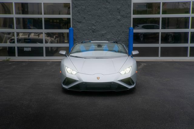 Used 2023 Lamborghini Huracan EVO RWD image 32