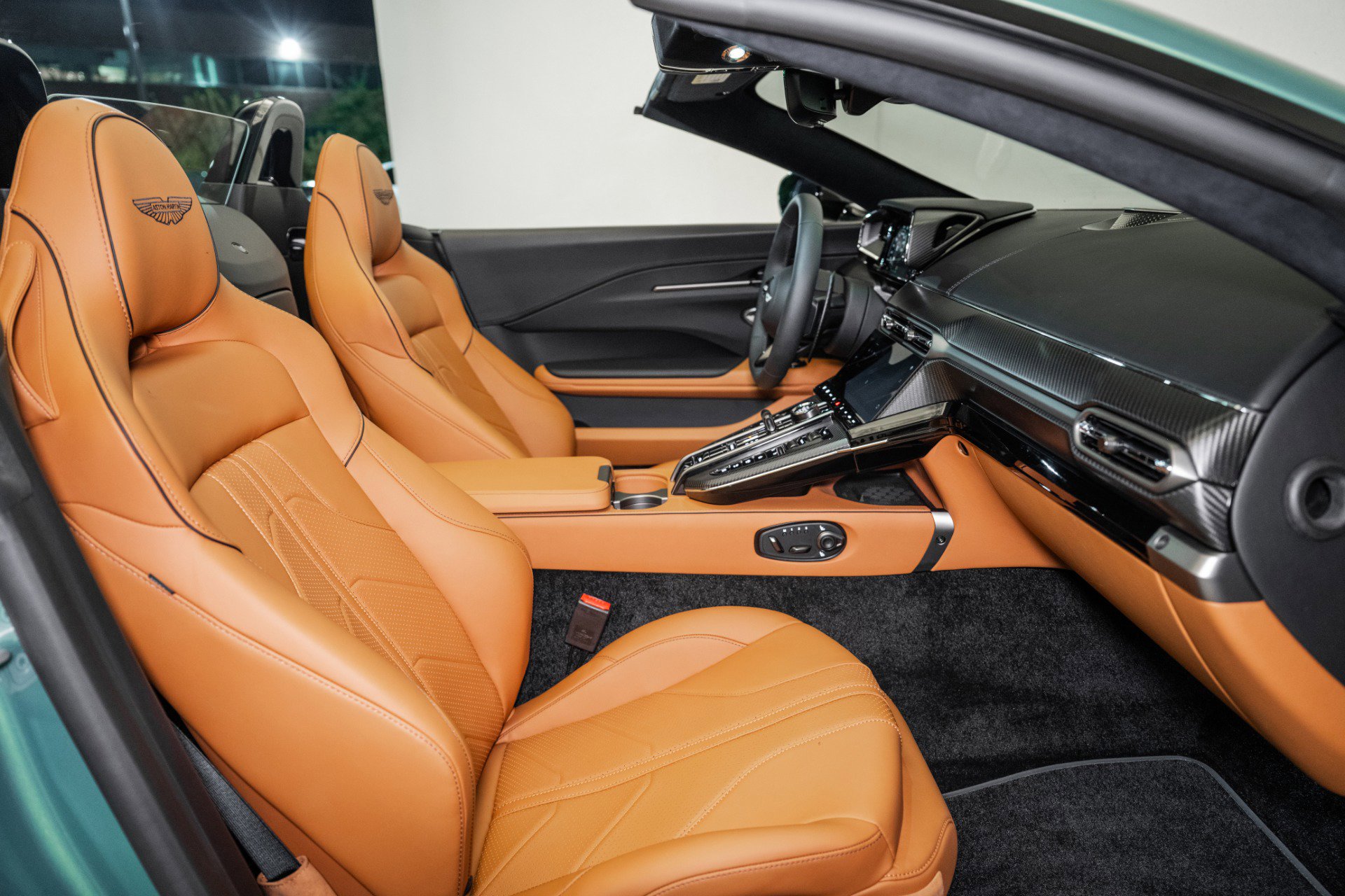 New 2026 Aston Martin V8 Vantage Roadster image 14