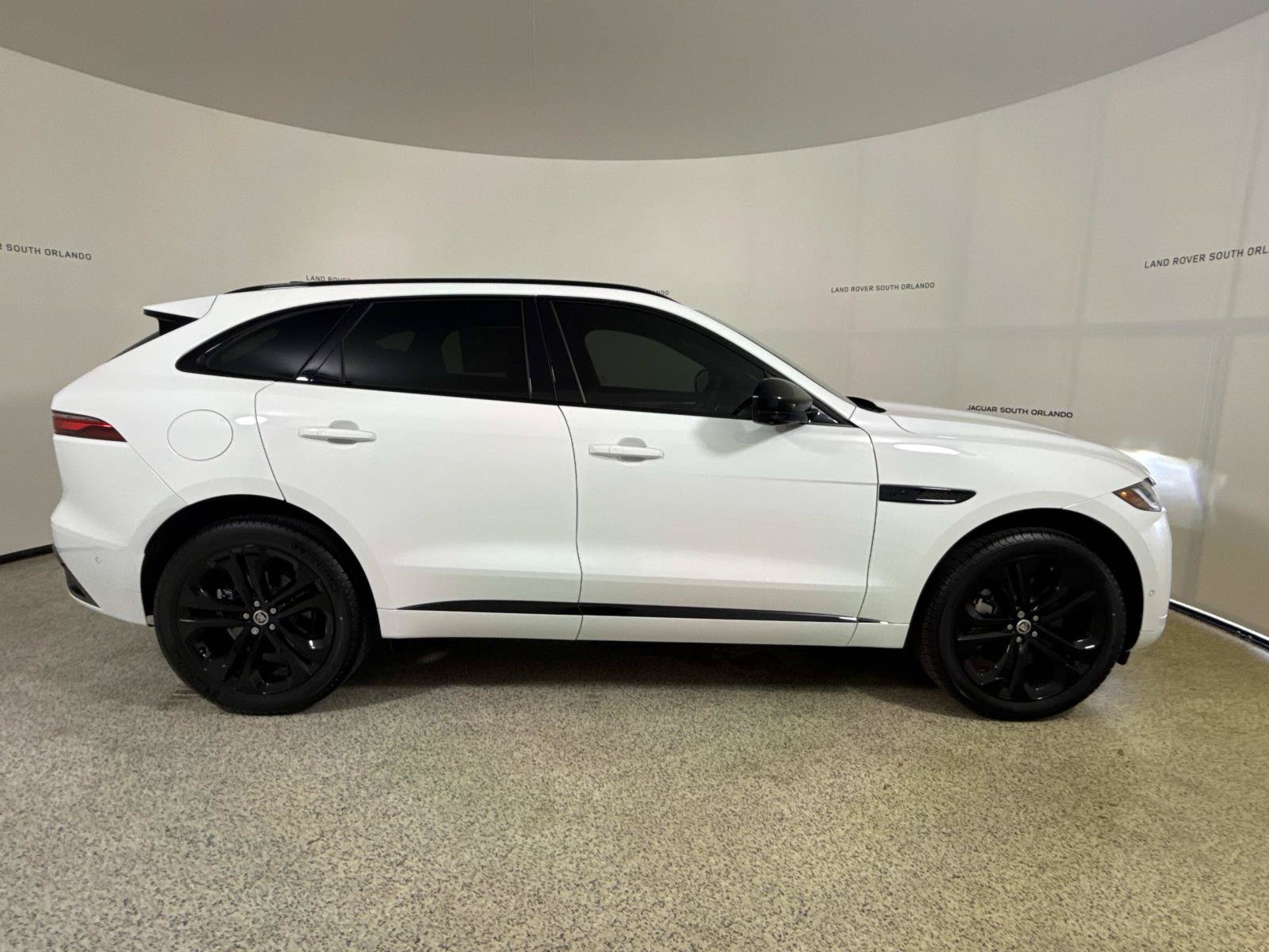 New 2026 Jaguar F-PACE R-Dynamic S AWD/4WD image 6