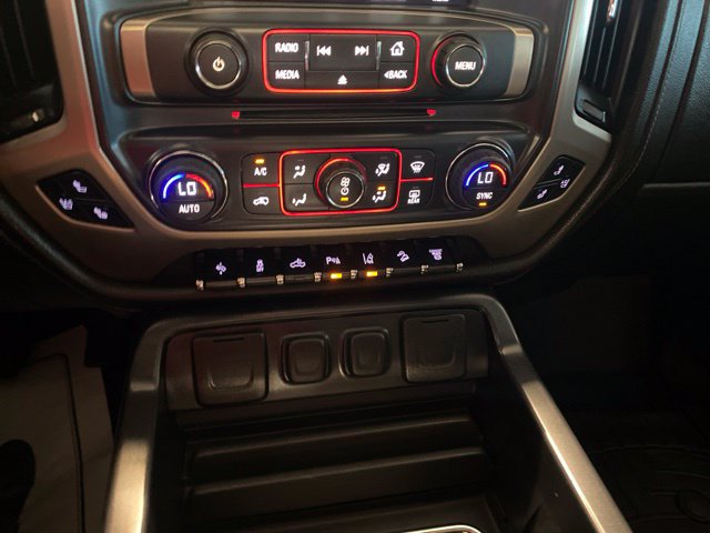 Used 2015 GMC Sierra 2500 Denali w/ Duramax Plus Package AWD/4WD image 29