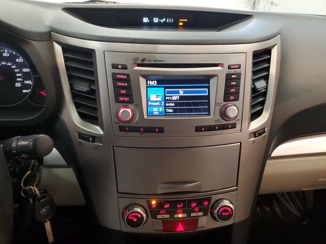 Used 2014 Subaru Outback 2.5i Premium AWD/4WD image 18