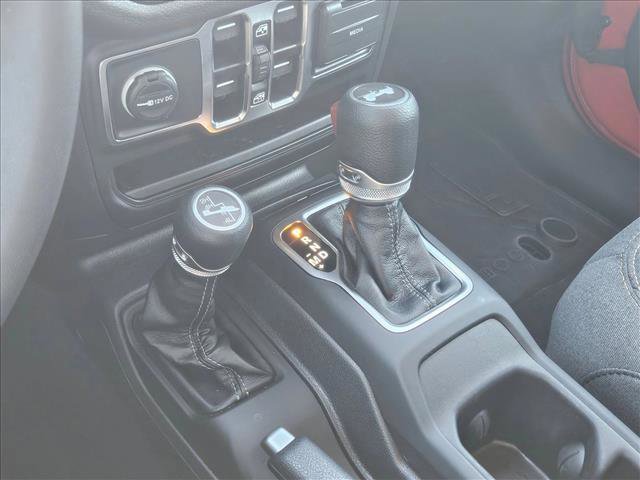 Used 2024 Jeep Wrangler Sport S image 12