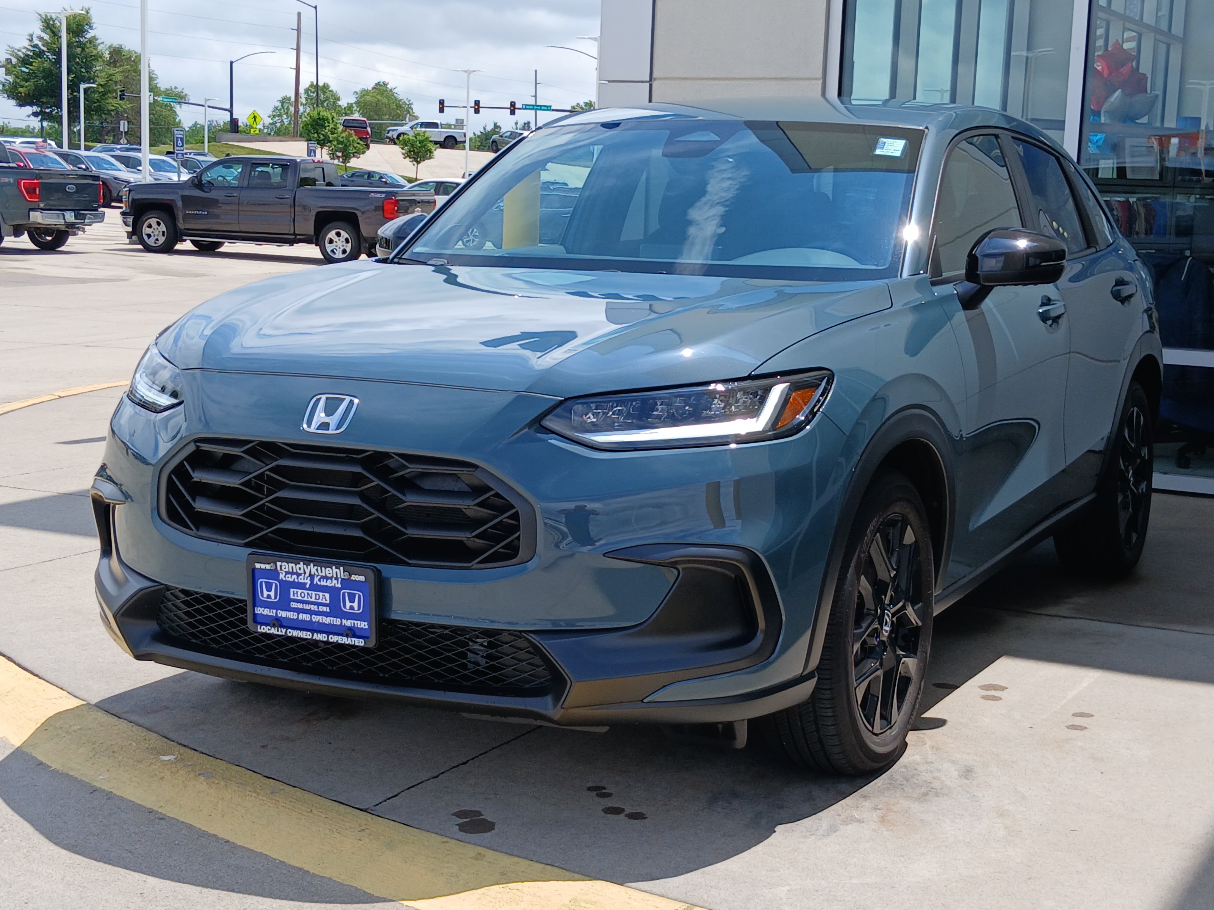Used 2025 Honda HR-V Sport image 3